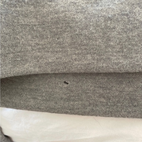 UGG 100% Merino Wool Funnel Neck sweater size XS - Picture 8 of 8